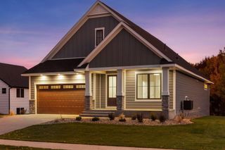 1907 Brookeview Court, Carver, MN 55315