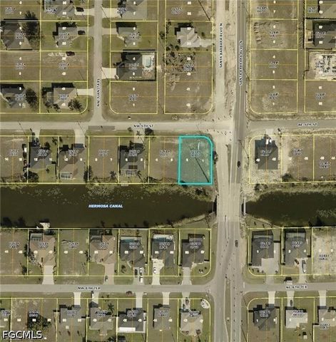 2 NW 9th ST, Cape Coral, FL 33993