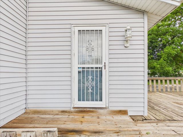 2335 Burton Street, Rockford, IL 61103