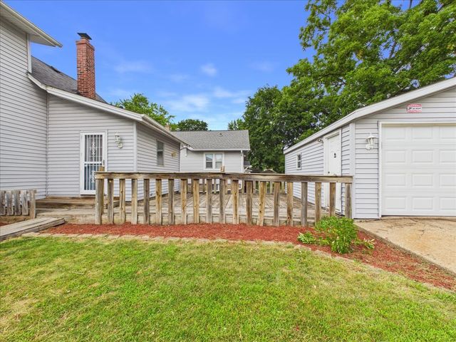 2335 Burton Street, Rockford, IL 61103