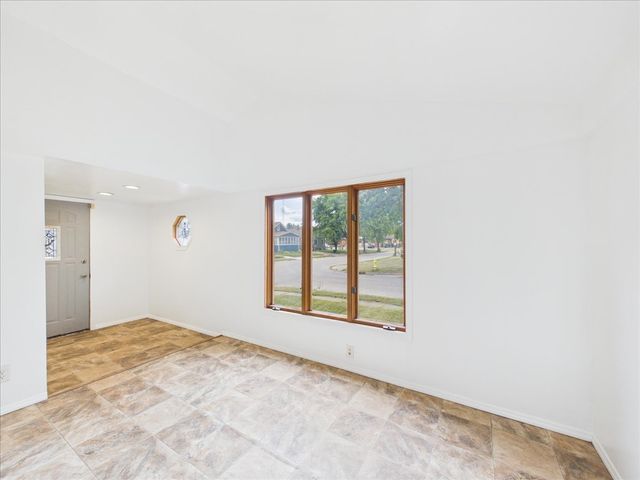 2335 Burton Street, Rockford, IL 61103