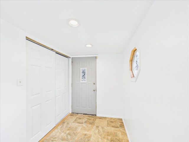 2335 Burton Street, Rockford, IL 61103