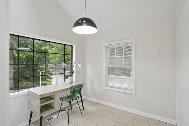 980 Brookdale Drive, East Point, GA 30344