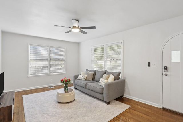 980 Brookdale Drive, East Point, GA 30344