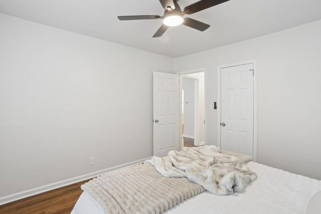 980 Brookdale Drive, East Point, GA 30344