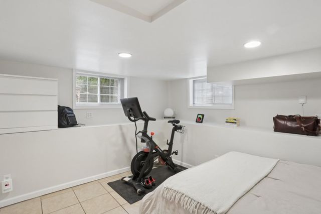 980 Brookdale Drive, East Point, GA 30344