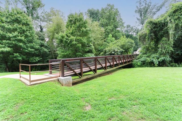 980 Brookdale Drive, East Point, GA 30344