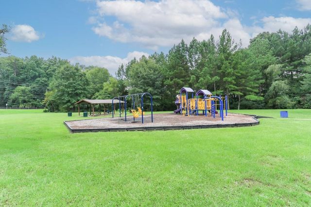 980 Brookdale Drive, East Point, GA 30344