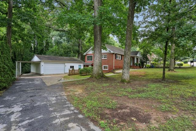 980 Brookdale Drive, East Point, GA 30344
