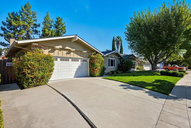 737 Los Huecos Drive, San Jose, CA 95123