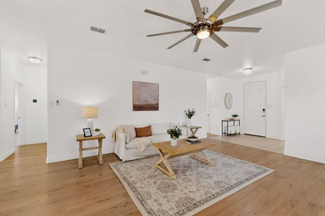 6212 Topsail Drive, Fort Worth, TX 76179