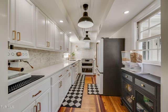 4302 Stagecoach Road, Kingsport, TN 37664