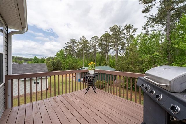 5458 Latham Manor Drive, Gainesville, GA 30506