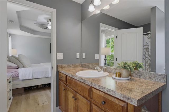 5458 Latham Manor Drive, Gainesville, GA 30506