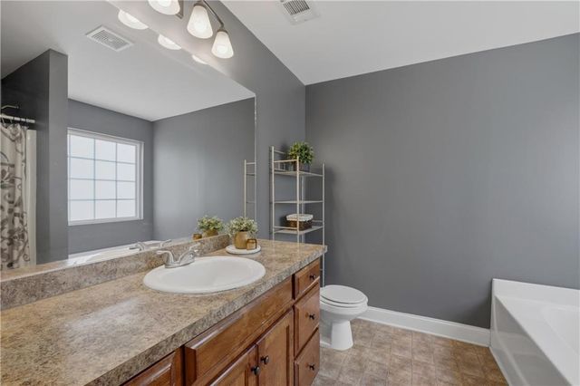 5458 Latham Manor Drive, Gainesville, GA 30506