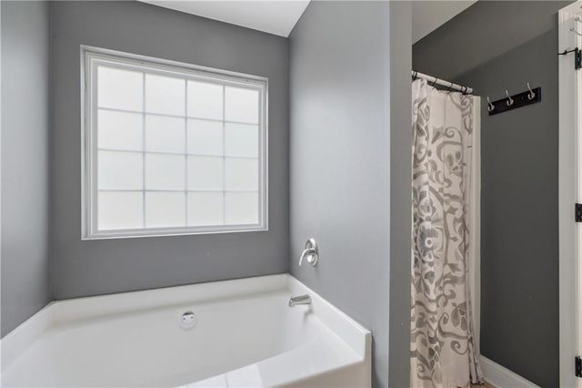 5458 Latham Manor Drive, Gainesville, GA 30506