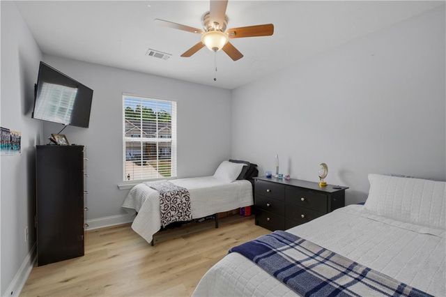 5458 Latham Manor Drive, Gainesville, GA 30506
