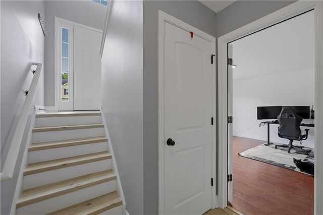 5458 Latham Manor Drive, Gainesville, GA 30506