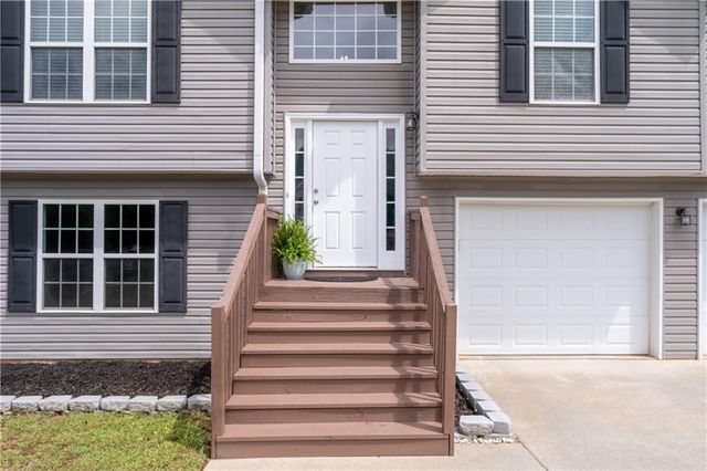 5458 Latham Manor Drive, Gainesville, GA 30506
