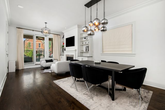 2333 N Southport Avenue 1, Chicago, IL 60614