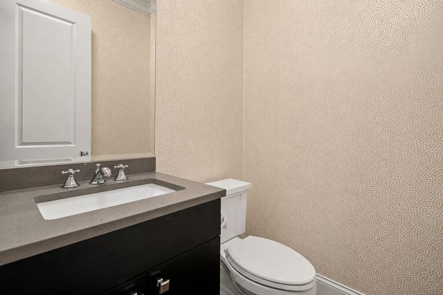 2333 N Southport Avenue 1, Chicago, IL 60614