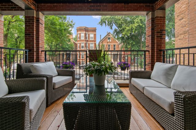 2333 N Southport Avenue 1, Chicago, IL 60614