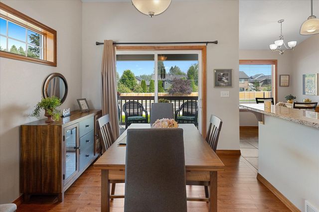 17012 N EAGLE NEST Ln, Colbert, WA 99005