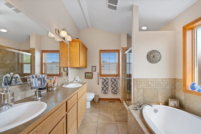 17012 N EAGLE NEST Ln, Colbert, WA 99005