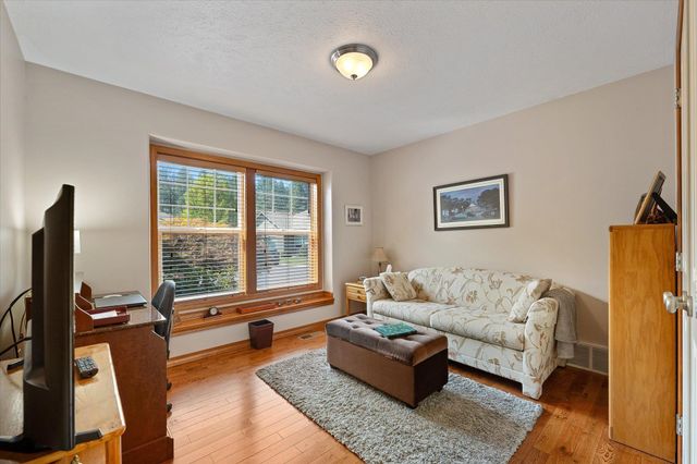 17012 N EAGLE NEST Ln, Colbert, WA 99005