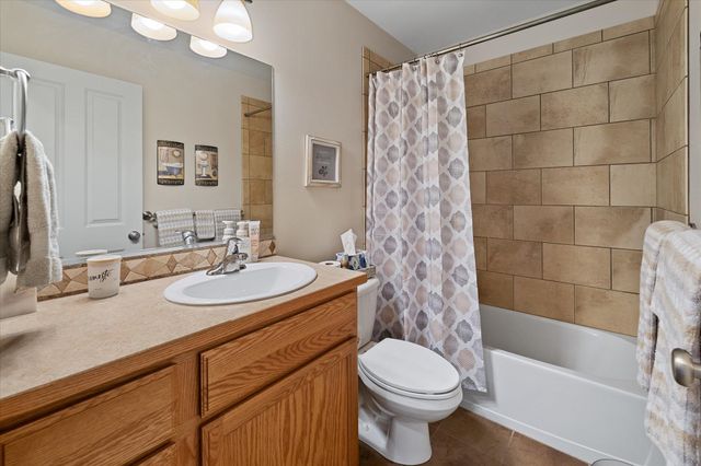 17012 N EAGLE NEST Ln, Colbert, WA 99005