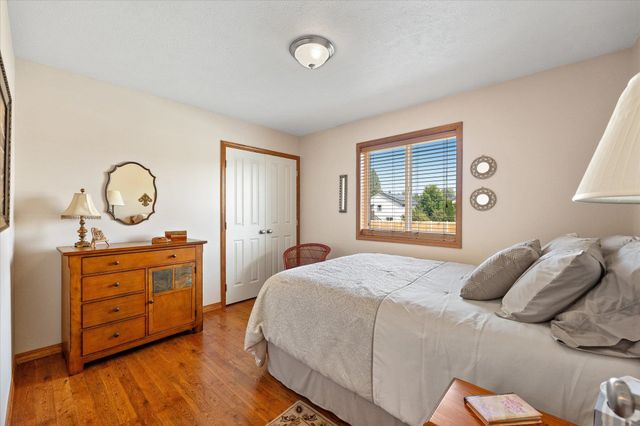17012 N EAGLE NEST Ln, Colbert, WA 99005