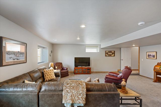 17012 N EAGLE NEST Ln, Colbert, WA 99005