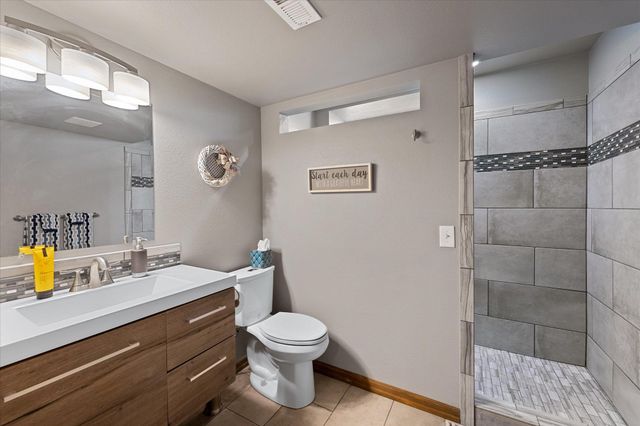 17012 N EAGLE NEST Ln, Colbert, WA 99005