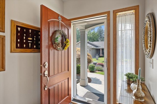 17012 N EAGLE NEST Ln, Colbert, WA 99005