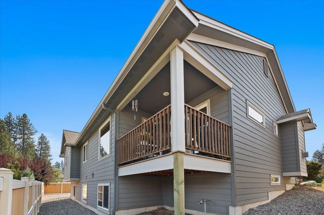 17012 N EAGLE NEST Ln, Colbert, WA 99005