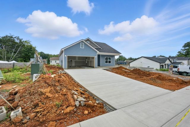 1322 Isaiah Dr, Clarksville, TN 37042