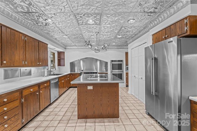 2000 Airport Road, Carthage, NC 28327