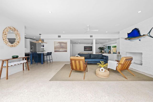 1524 Bayview Drive, Fort Lauderdale, FL 33304