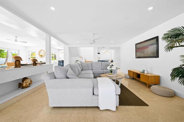 1524 Bayview Drive, Fort Lauderdale, FL 33304