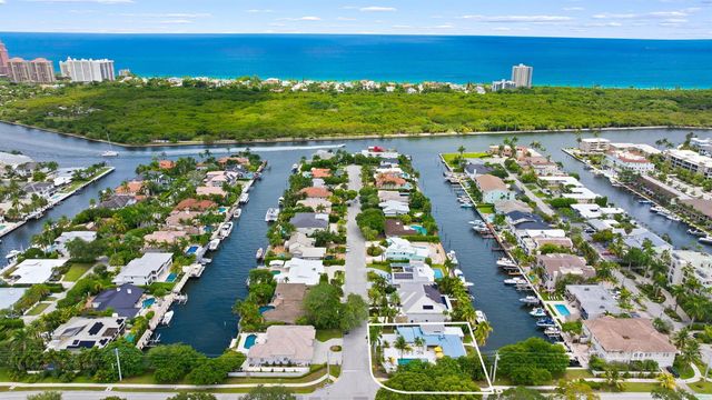 1524 Bayview Drive, Fort Lauderdale, FL 33304