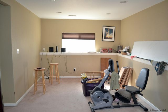 1205 ASHFORD DR, Cheyenne, WY 82007