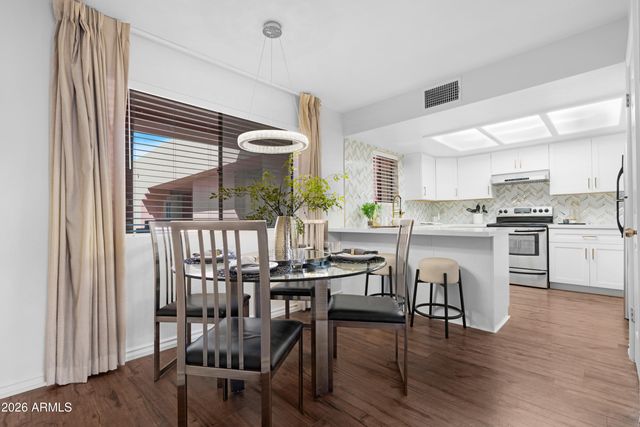 4303 E CACTUS Road 410, Phoenix, AZ 85032