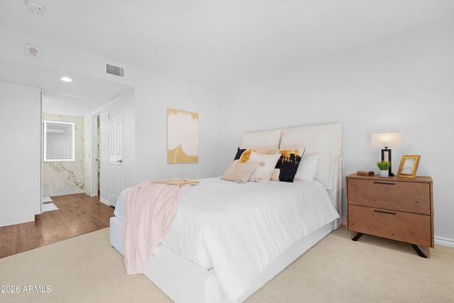 4303 E CACTUS Road 410, Phoenix, AZ 85032