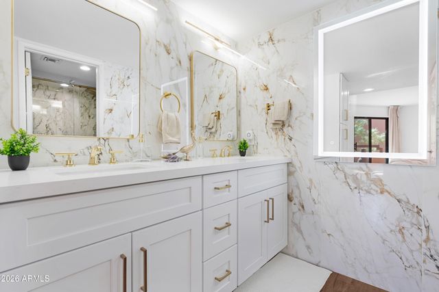 4303 E CACTUS Road 410, Phoenix, AZ 85032