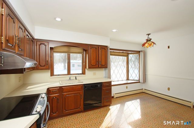 463 Herbert Street, Orange, CT 06477