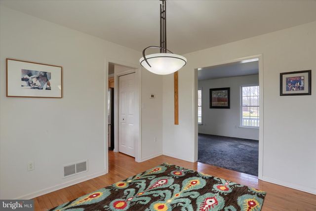 440 WHISLER RD, Etters, PA 17319