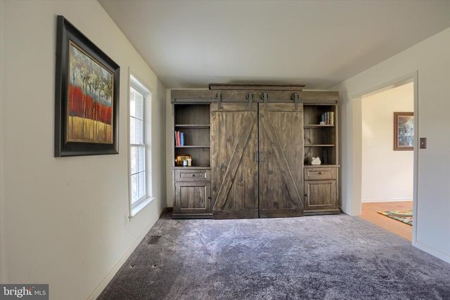 440 WHISLER RD, Etters, PA 17319