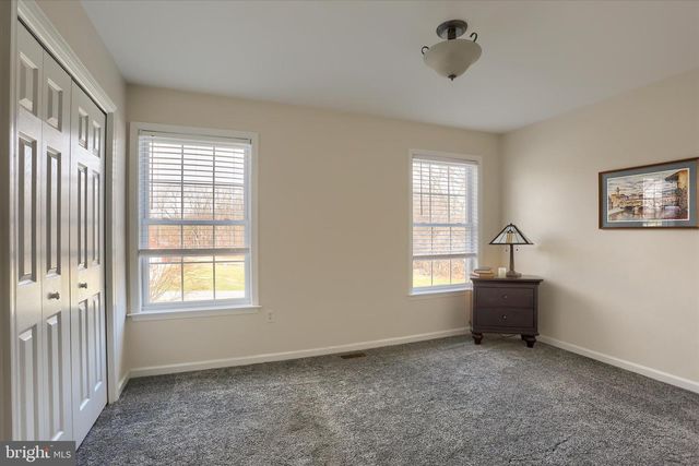 440 WHISLER RD, Etters, PA 17319