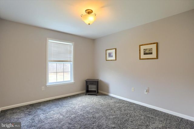 440 WHISLER RD, Etters, PA 17319