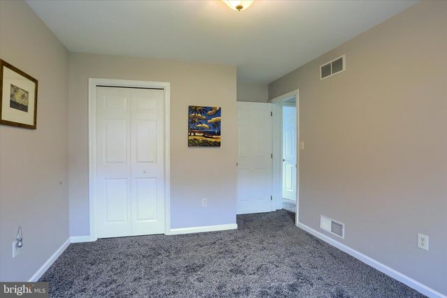 440 WHISLER RD, Etters, PA 17319